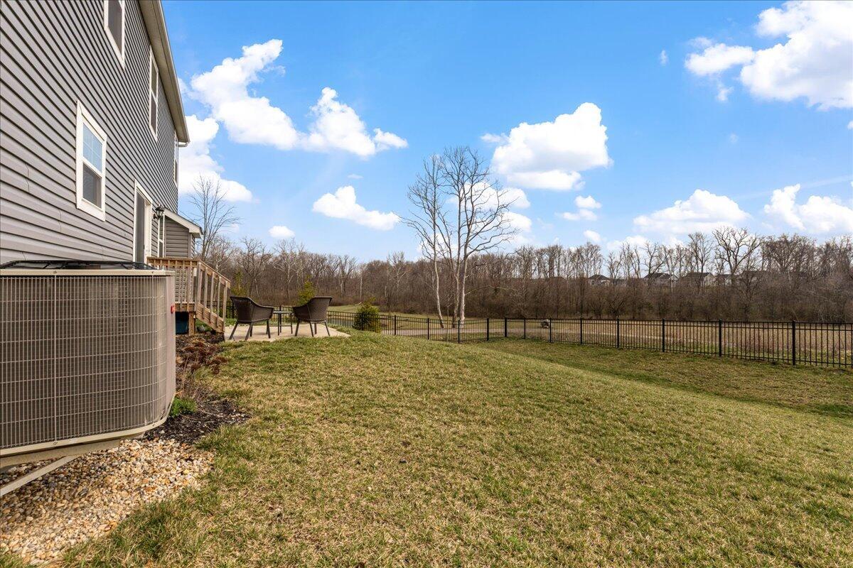 1423 Hemetite Drive, Grove City, Ohio image 48