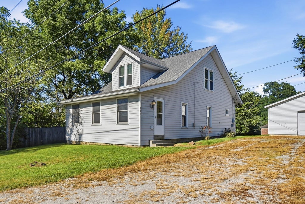 Photo of 292 Rainbow Avenue, Sunbury, OH 43074 (MLS # 226037168)