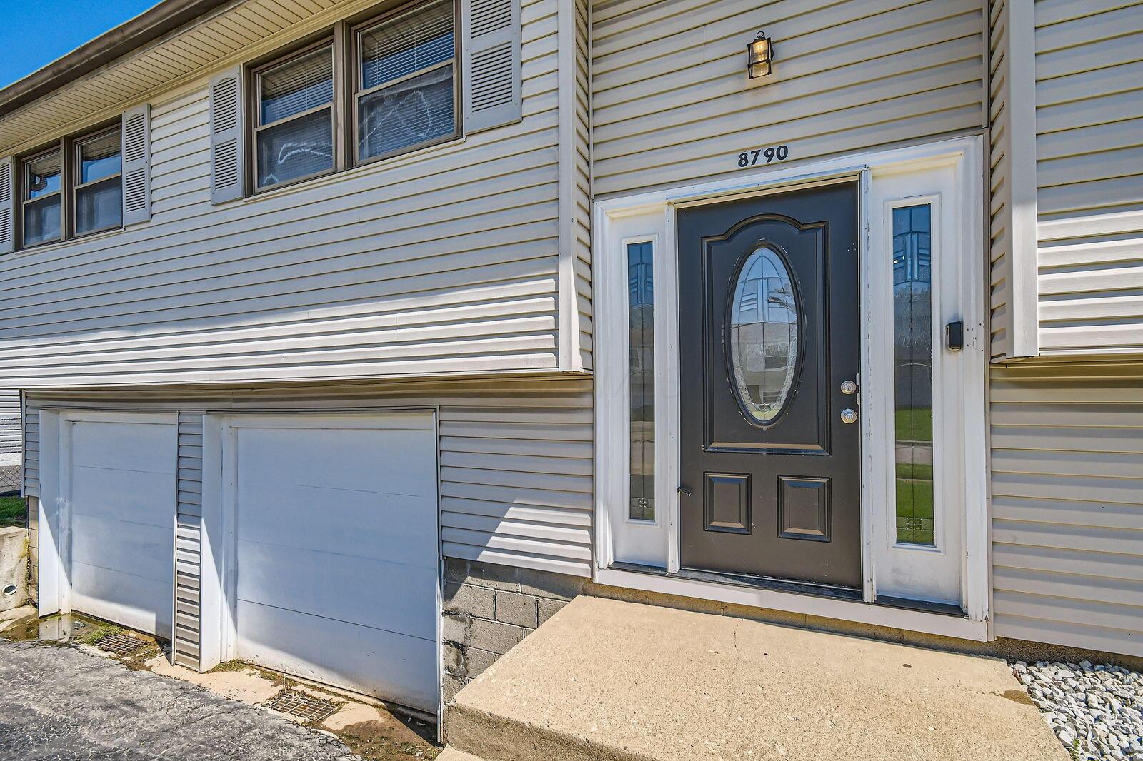 8790 Crestwater Drive, Galloway, Ohio image 3