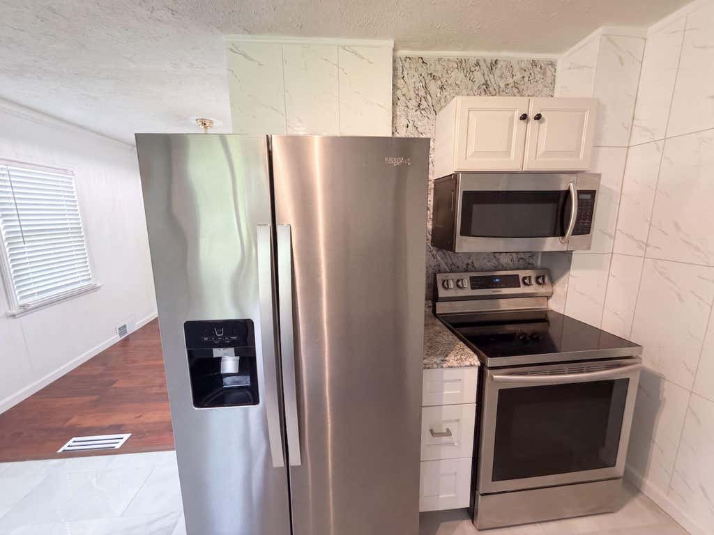 Photo of 601 Rhoads Avenue, Columbus, OH 43205 (MLS # 226032240)