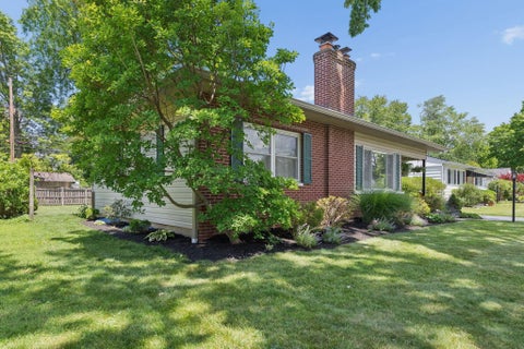 Tiny photo for 2394 Cranford Road, Columbus, OH 43221 (MLS # 226036250)