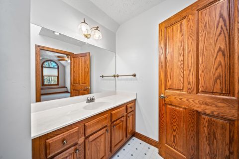 Tiny photo for 544 Grand Ridge Drive, Howard, OH 43028 (MLS # 226003136)