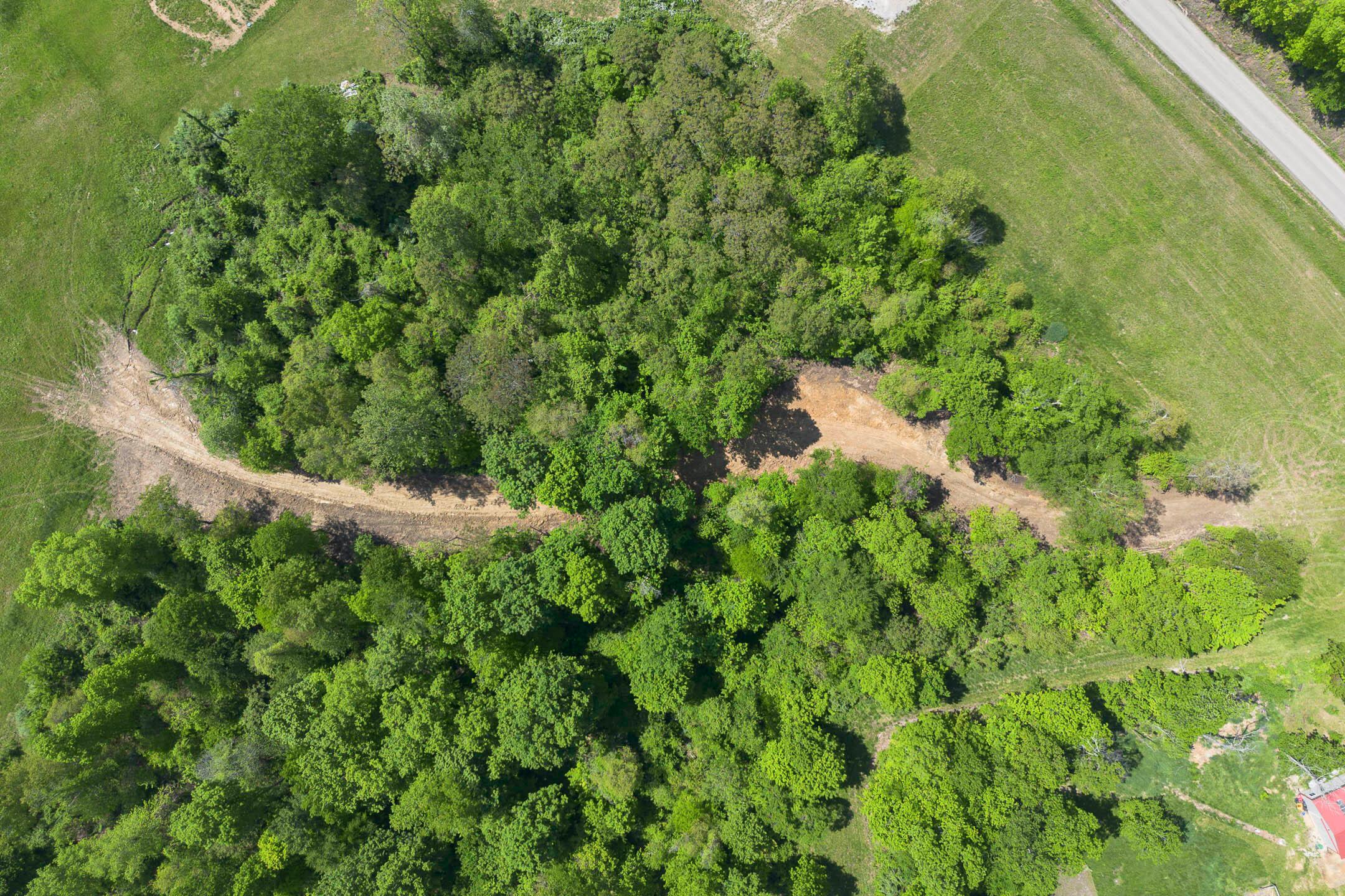 Flint Ridge Road, Hopewell, Ohio image 6
