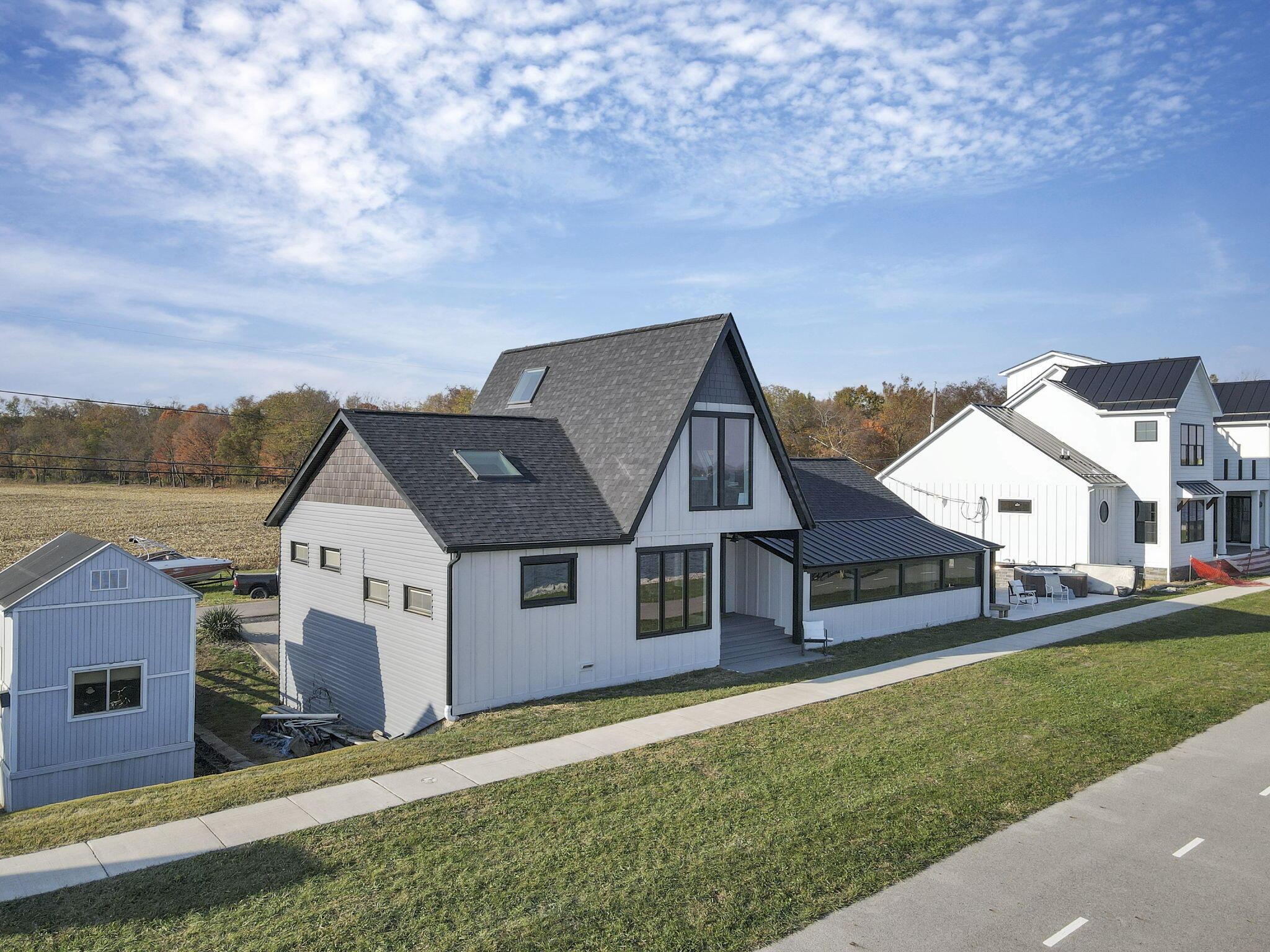 13180 W Bank Drive, Millersport, Ohio image 3