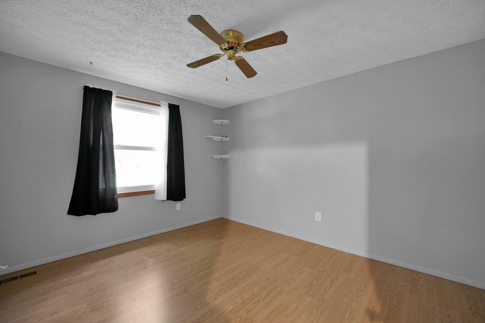 668 Dovalon Place, Galloway, Ohio image 17