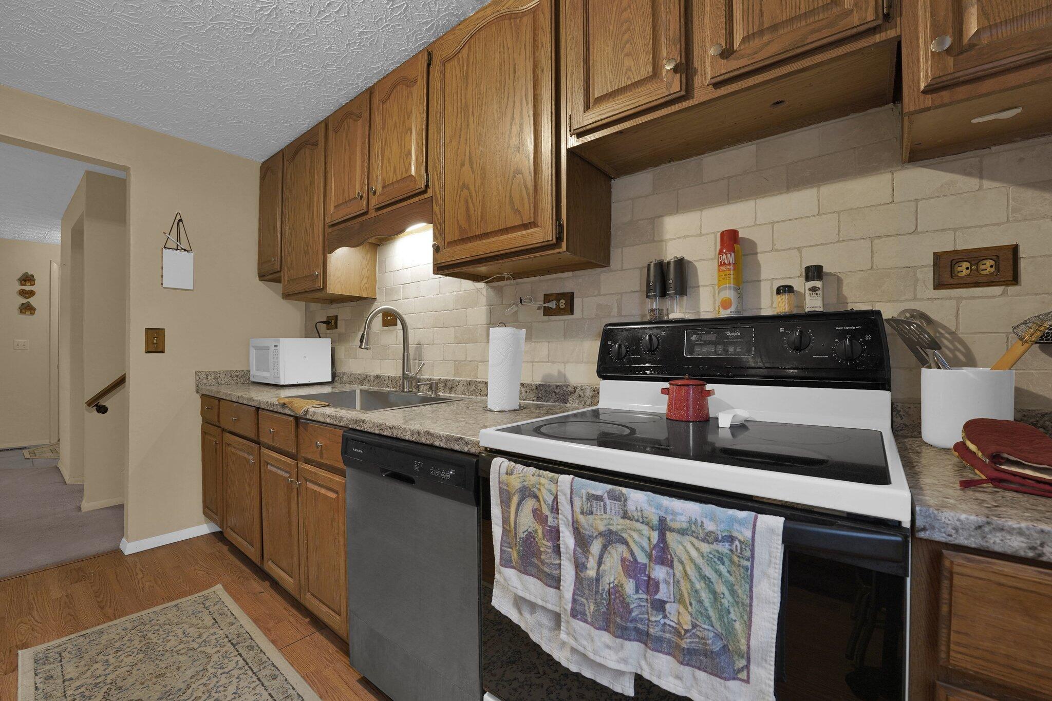 668 Dovalon Place, Galloway, Ohio image 11