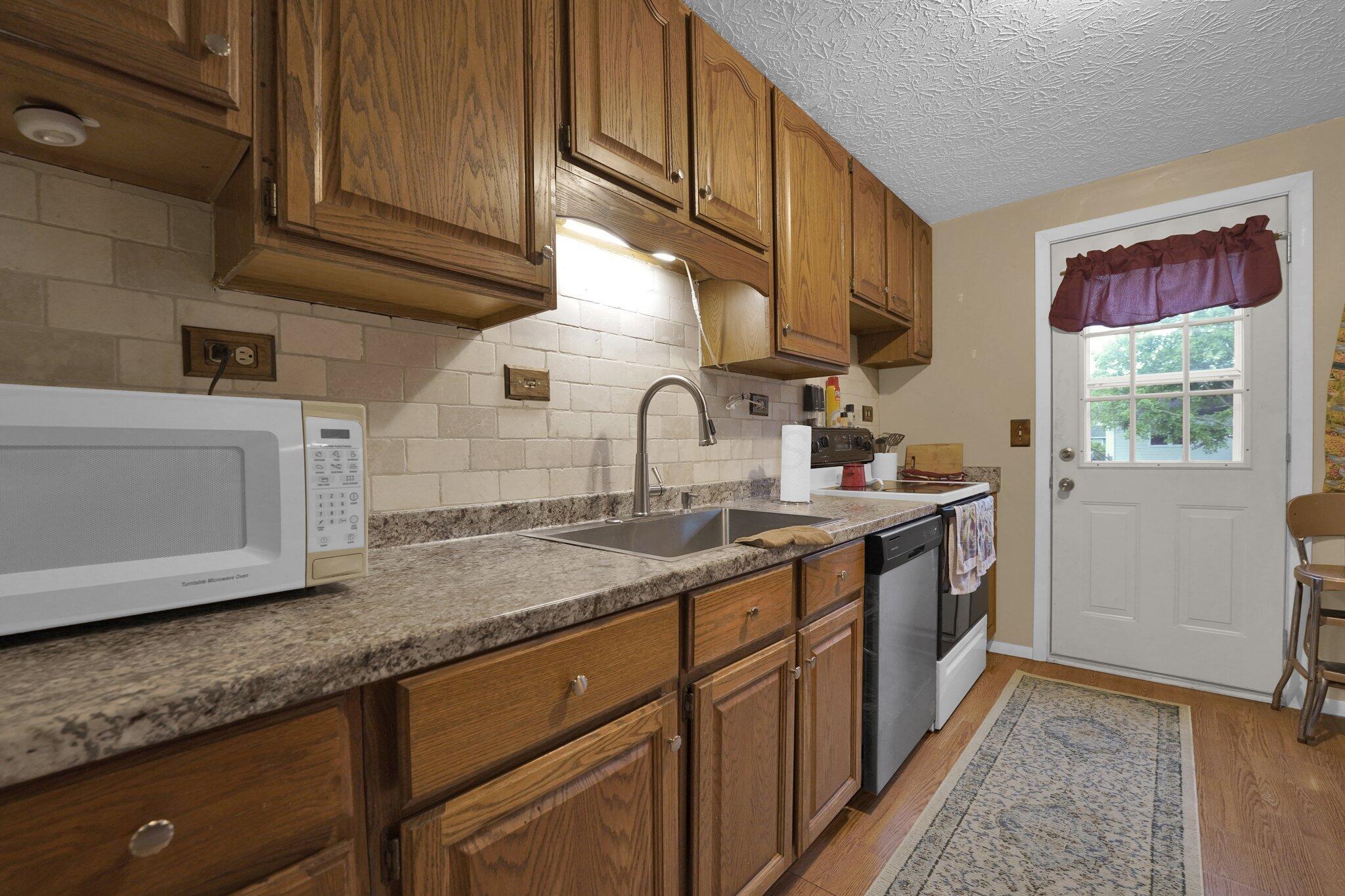 668 Dovalon Place, Galloway, Ohio image 10