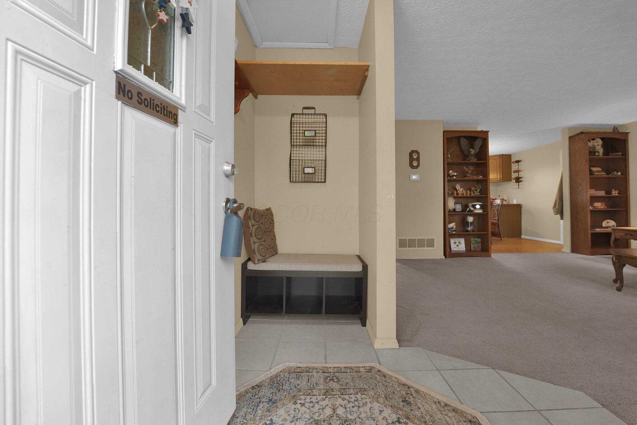 668 Dovalon Place, Galloway, Ohio image 4