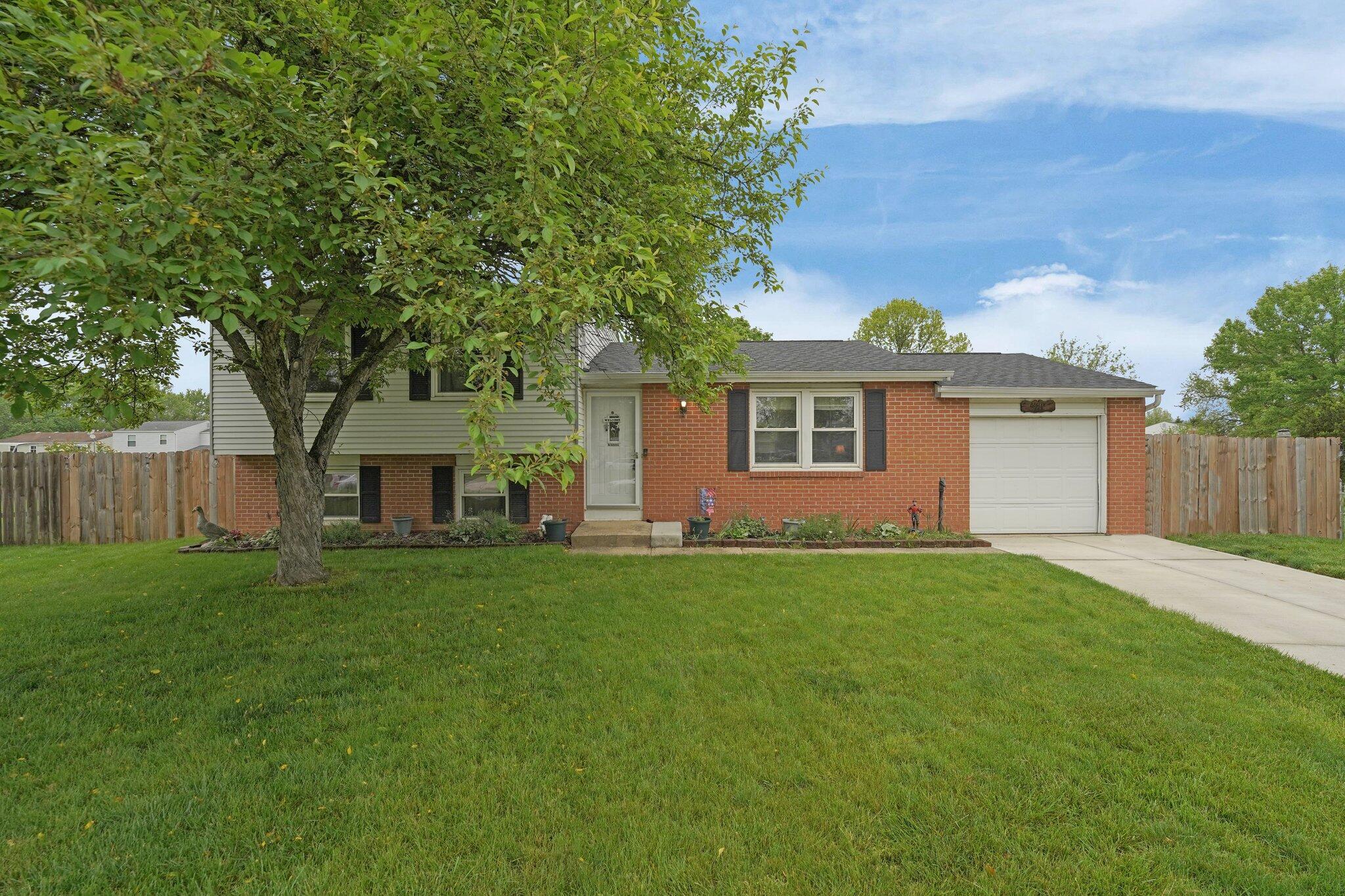 668 Dovalon Place, Galloway, Ohio image 2