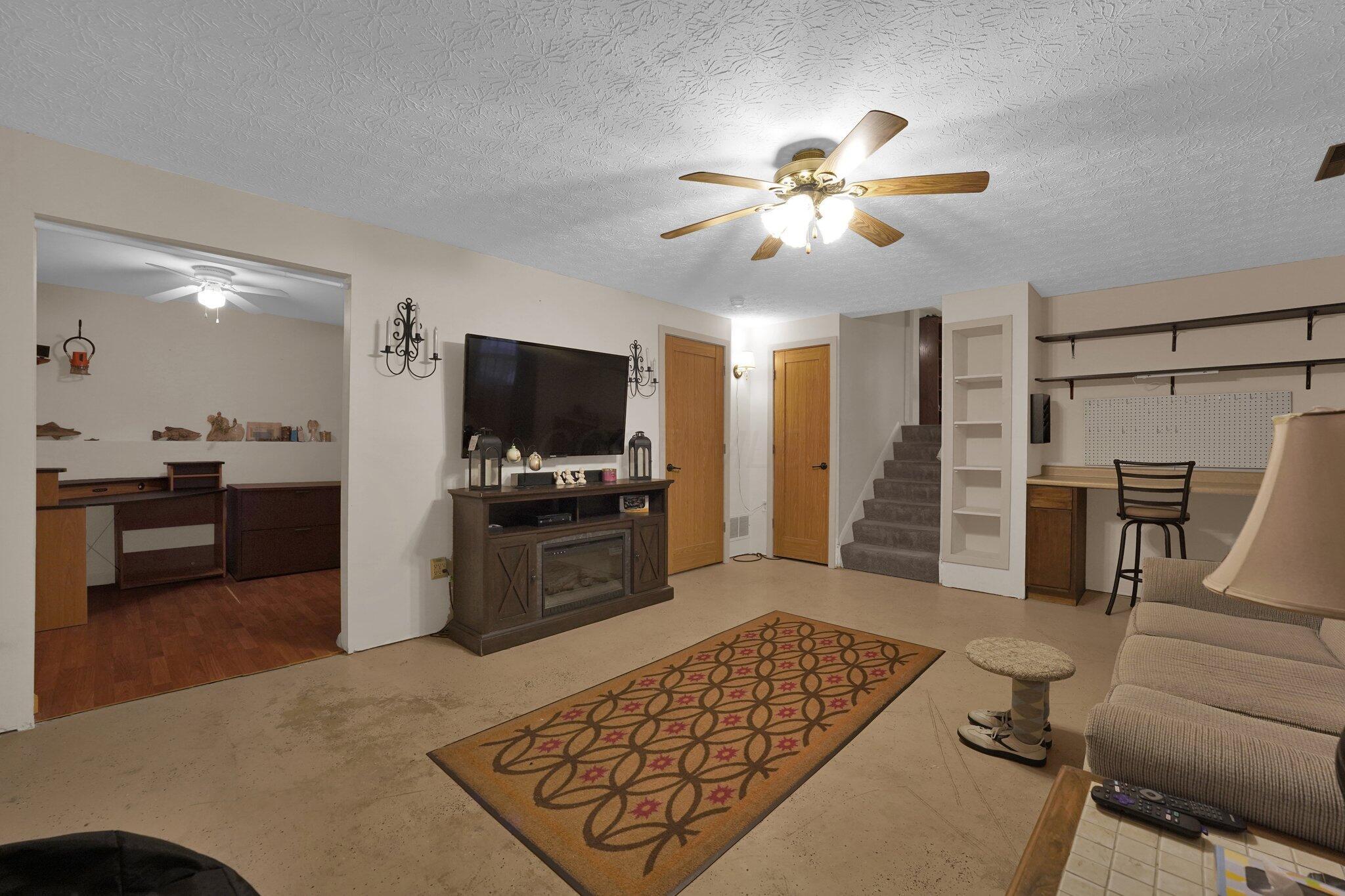 668 Dovalon Place, Galloway, Ohio image 21