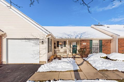 Photo of 1086 Oak Bay Drive, Galloway, OH 43119 (MLS # 225045015)