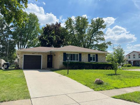 Photo of 1695 Rocky Pine Loop N, Columbus, OH 43229 (MLS # 226025816)