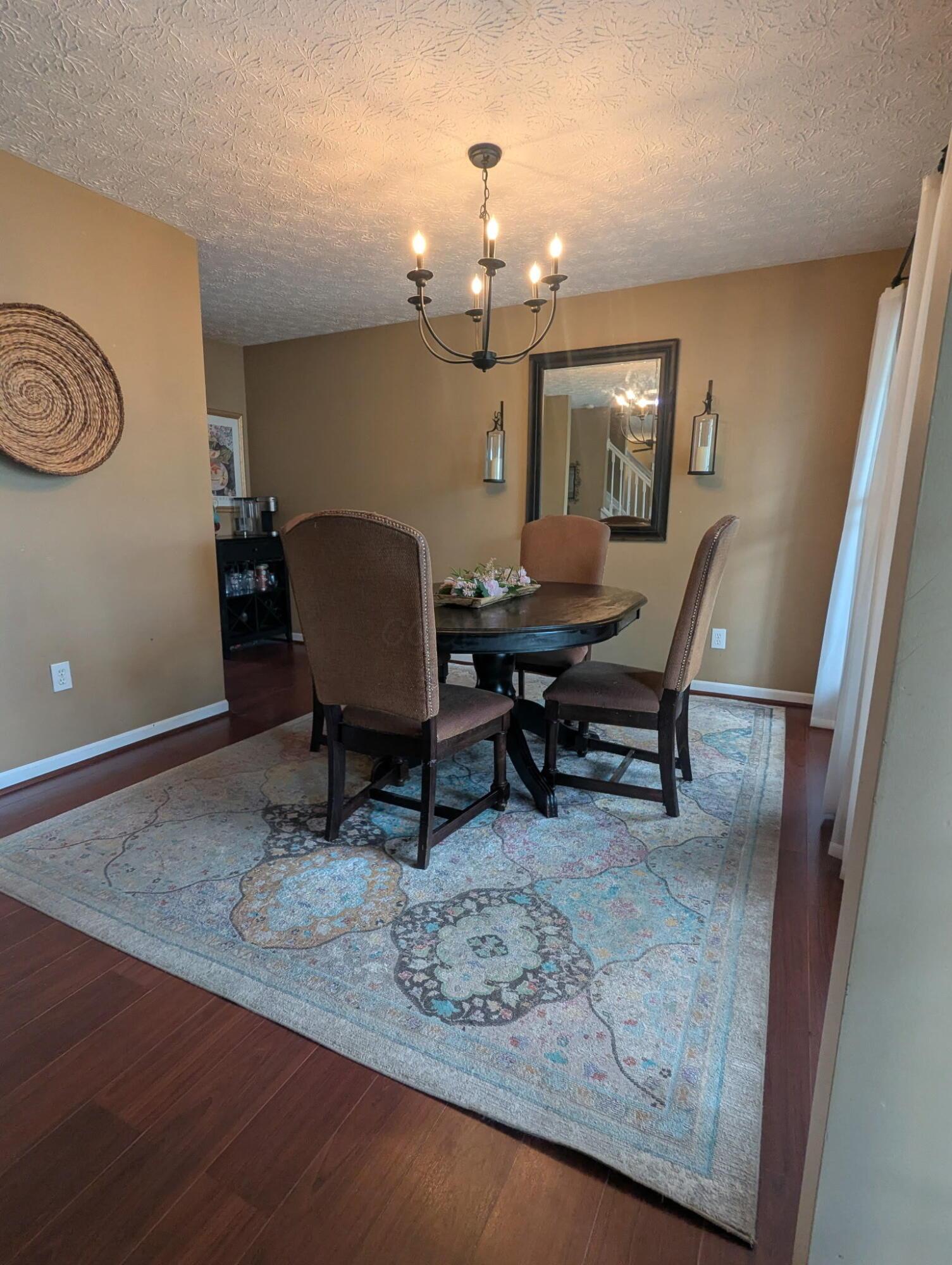 2526 Delowe Street, Grove City, Ohio image 6