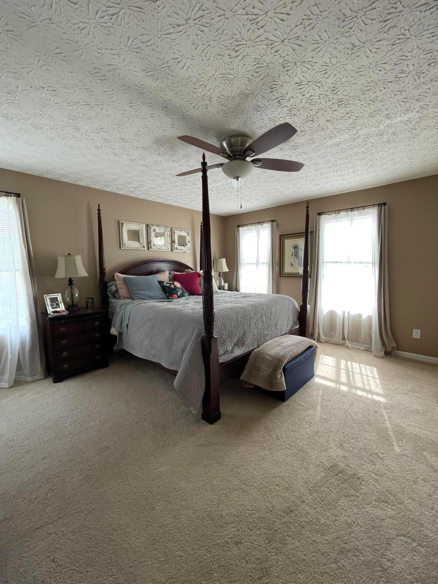 2526 Delowe Street, Grove City, Ohio image 9
