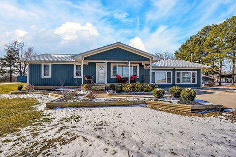 Photo of 9895 Winchester Southern Road, Stoutsville, OH 43154 (MLS # 226005093)