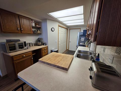 Tiny photo for 17 Woodberry Drive, Mount Vernon, OH 43050 (MLS # 226003038)