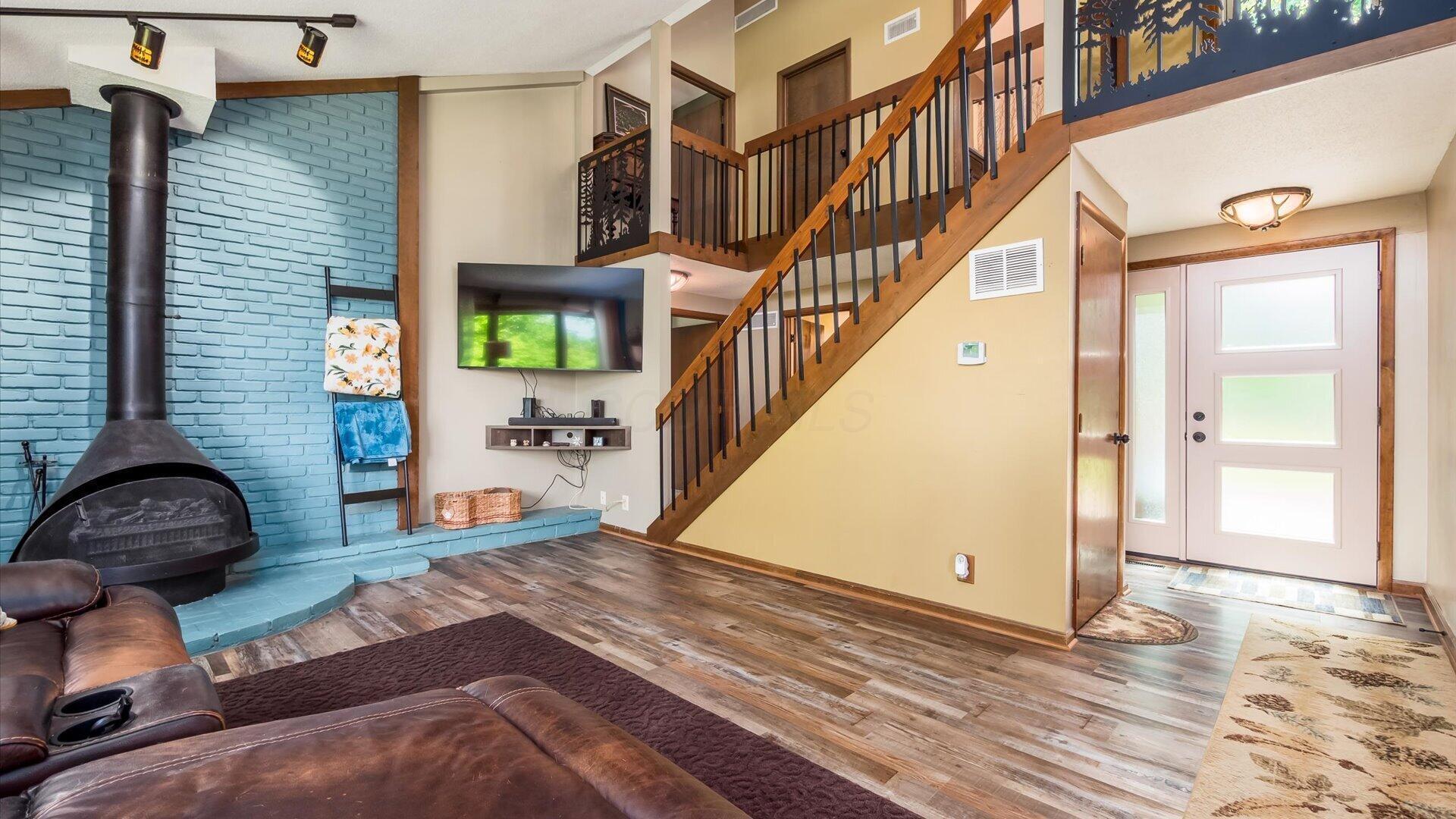 10383 Twin Oaks Drive