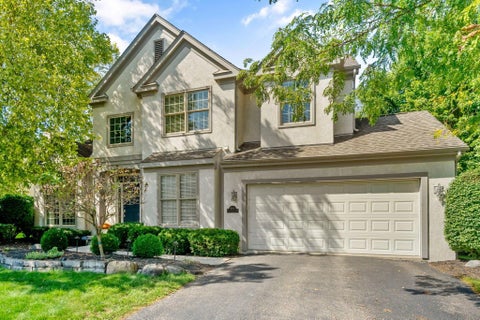 Photo of 403 Ashmoore Circle E, Powell, OH 43065 (MLS # 226035394)