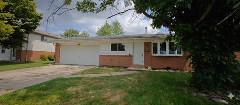 Photo of 2514 Lipton Road, Columbus, OH 43232 (MLS # 225038557) Photo of 2514 Lipton Road, Columbus, OH 43232 (MLS # 225038557)