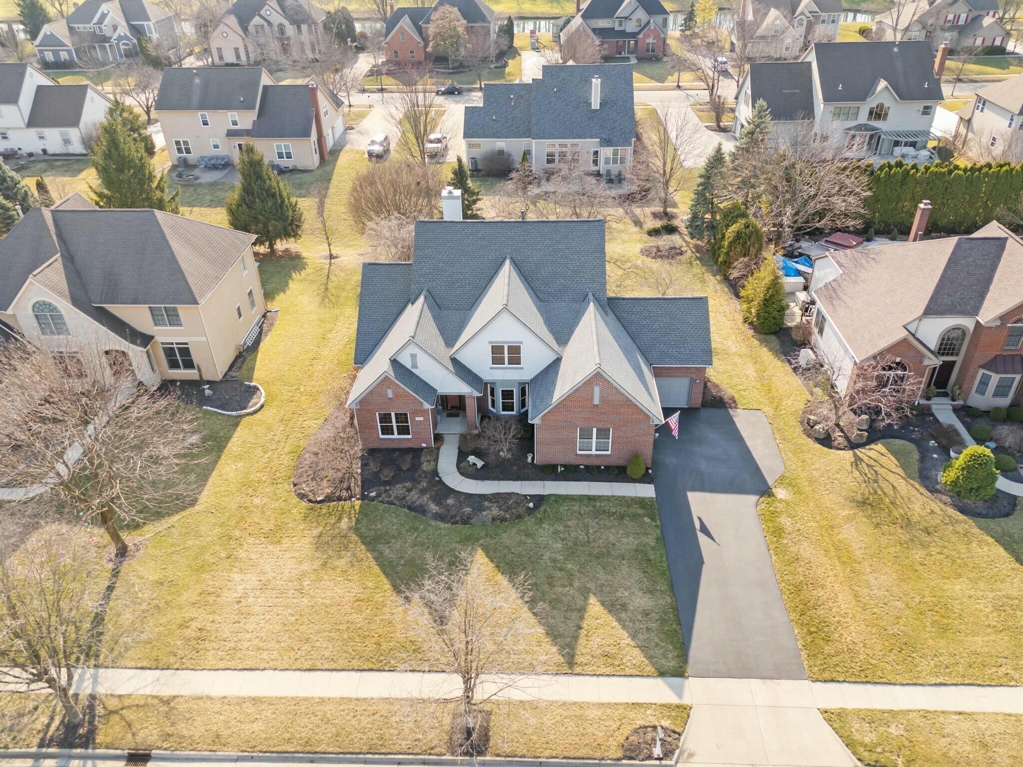 5805 Heritage Lakes Drive, Hilliard, Ohio image 6