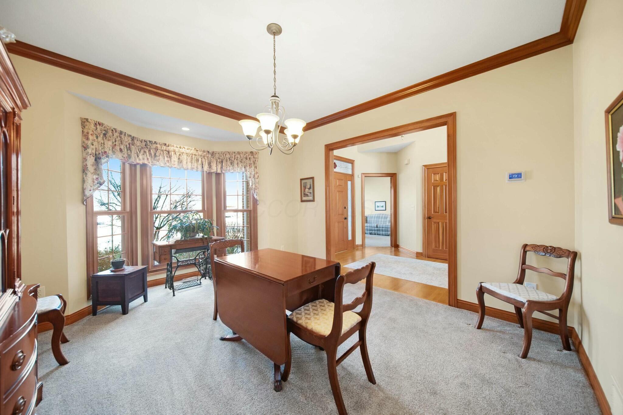 5805 Heritage Lakes Drive, Hilliard, Ohio image 15