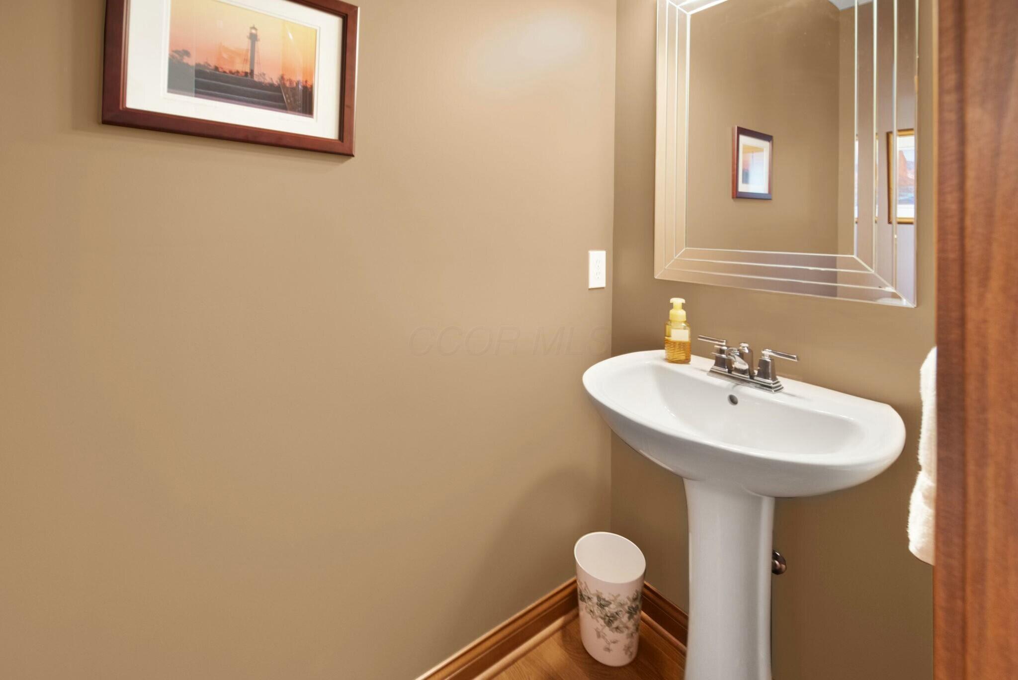 5805 Heritage Lakes Drive, Hilliard, Ohio image 33