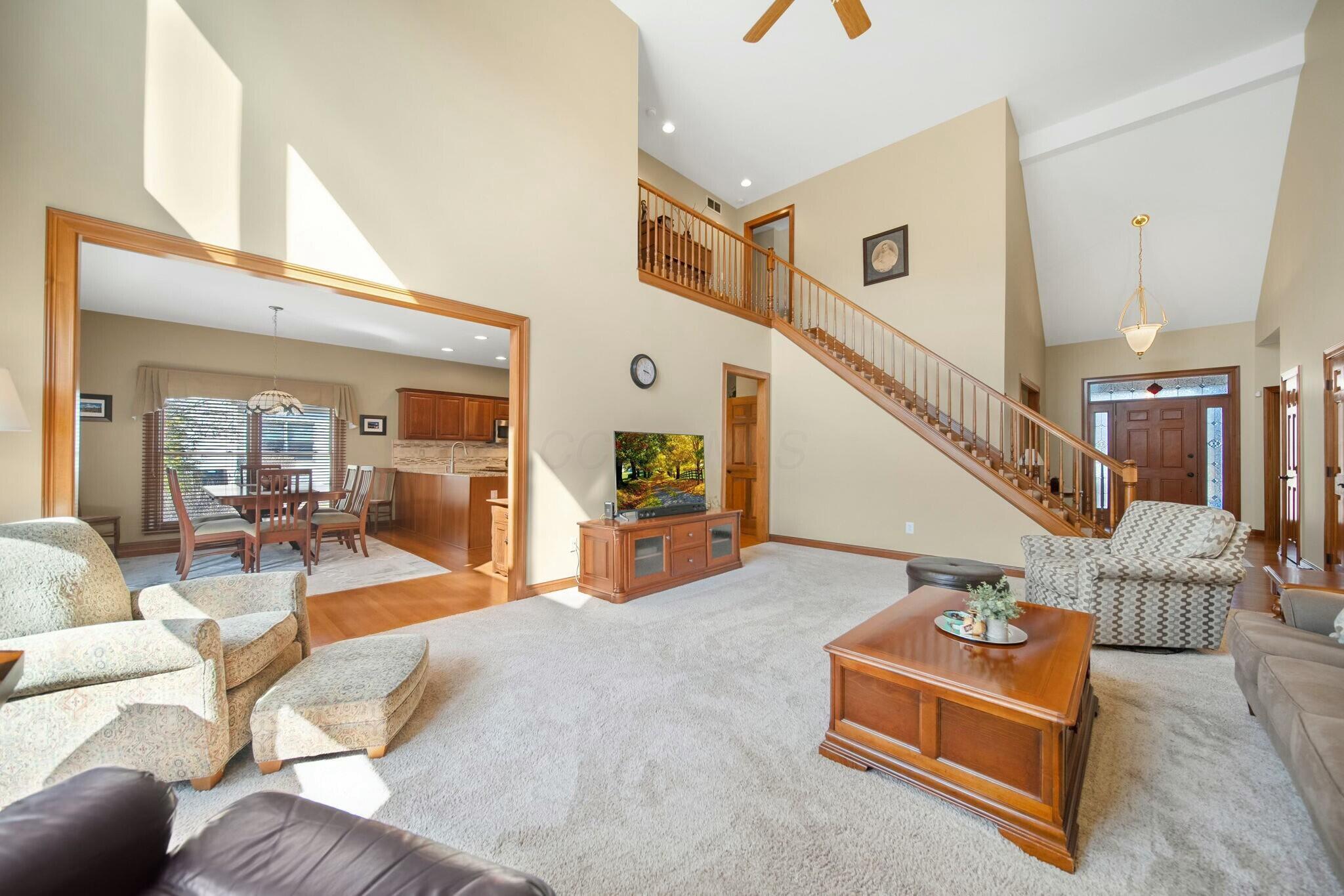 5805 Heritage Lakes Drive, Hilliard, Ohio image 18