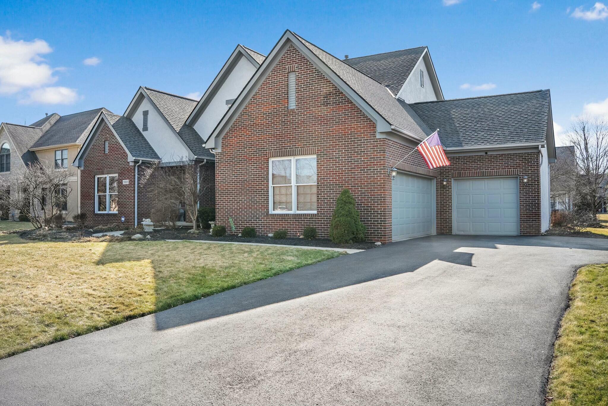 5805 Heritage Lakes Drive, Hilliard, Ohio image 4