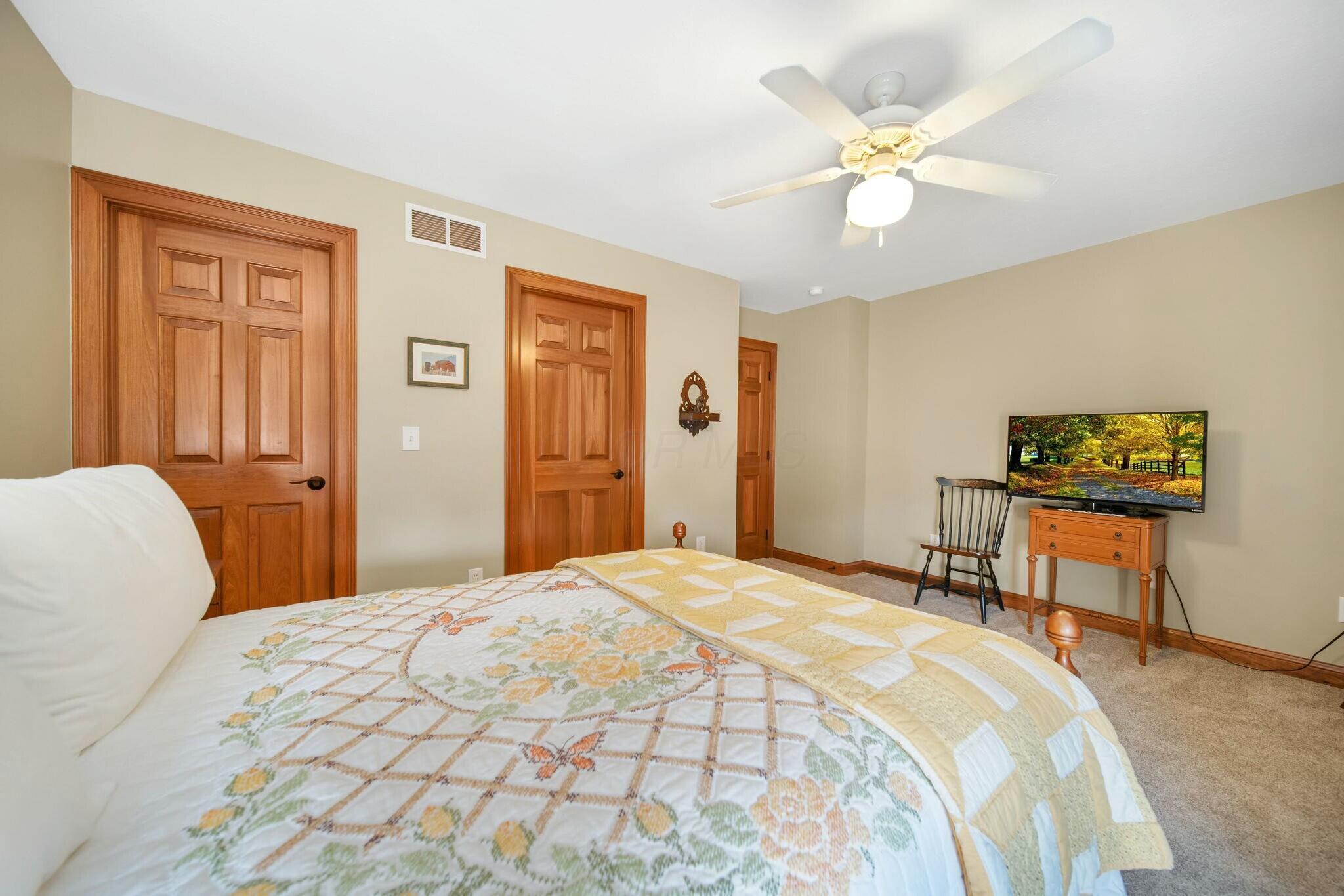5805 Heritage Lakes Drive, Hilliard, Ohio image 47