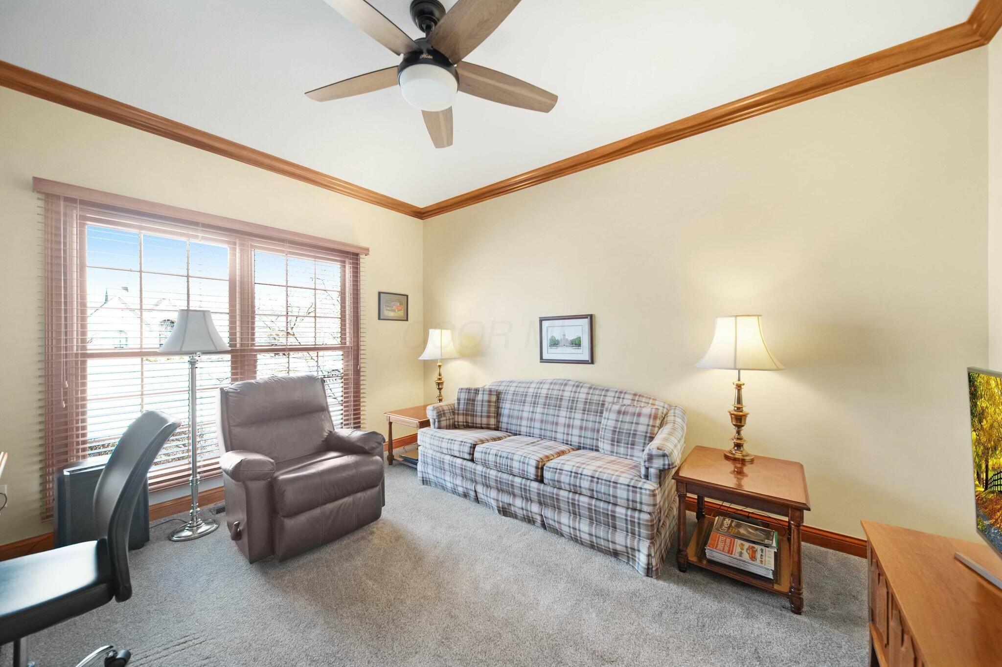 5805 Heritage Lakes Drive, Hilliard, Ohio image 11
