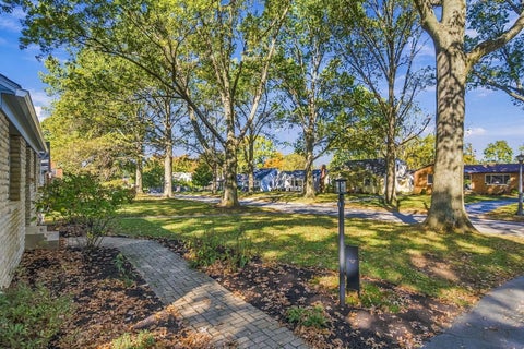 Tiny photo for 437 Acton Road, Columbus, OH 43214 (MLS # 226040187)