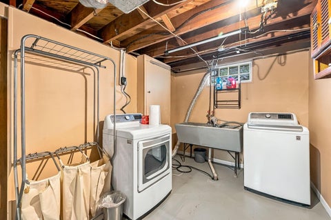 Tiny photo for 437 Acton Road, Columbus, OH 43214 (MLS # 226040187)