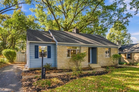 Tiny photo for 437 Acton Road, Columbus, OH 43214 (MLS # 226040187)
