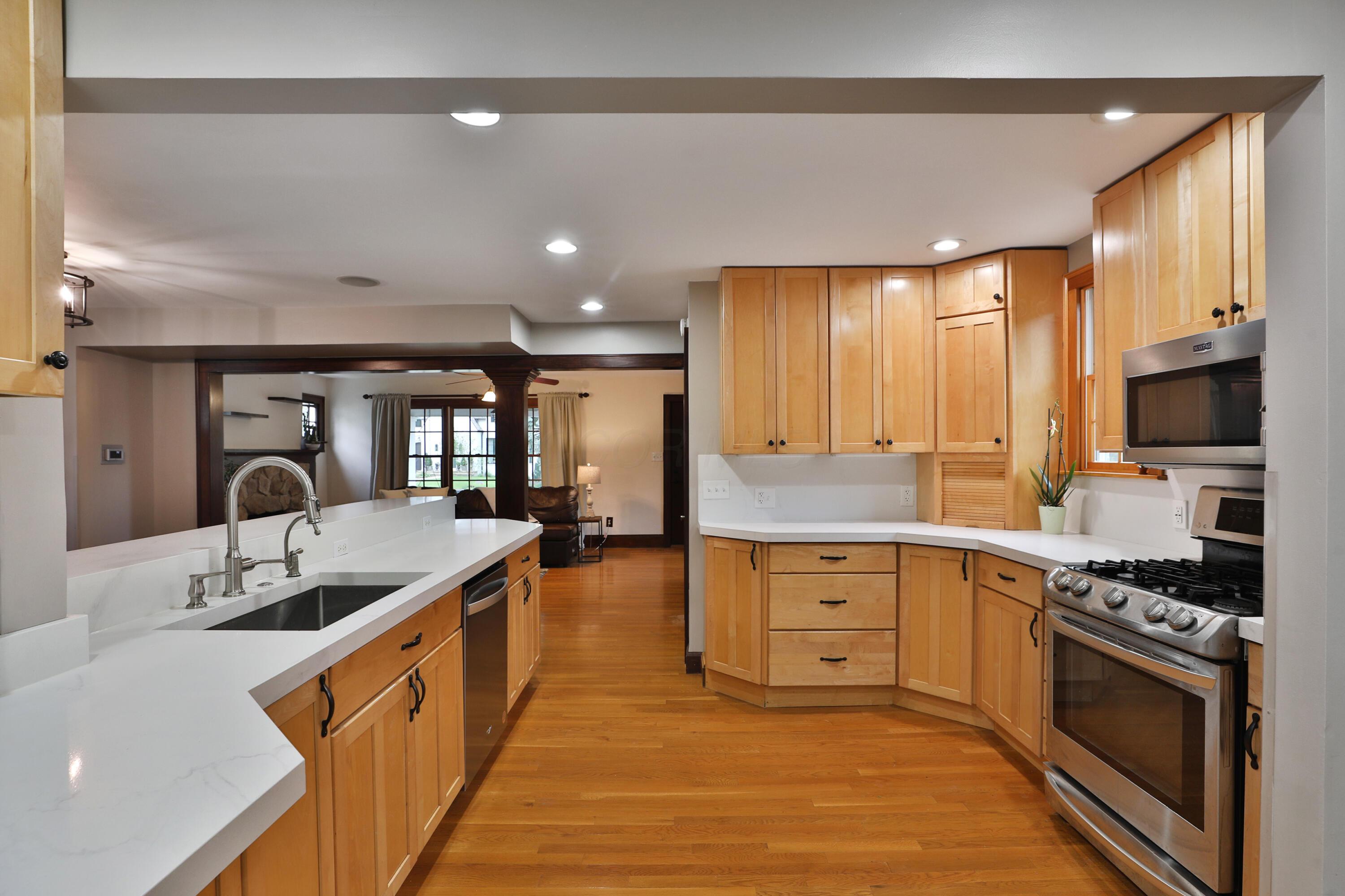 72 Glenmont Avenue, Columbus, Ohio image 17