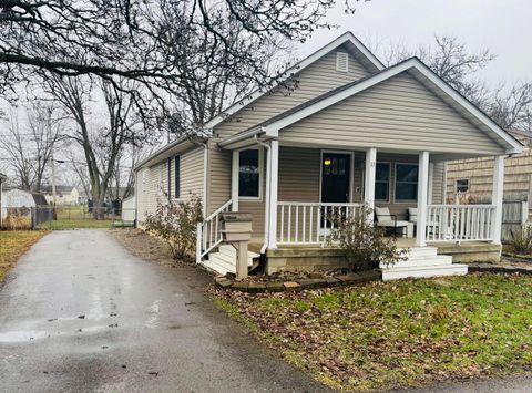 Photo of 65 Putnam Avenue, West Jefferson, OH 43162 (MLS # 226000376)