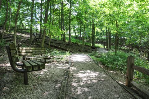 Tiny photo for 512 Park Overlook Drive, Worthington, OH 43085 (MLS # 225040253)