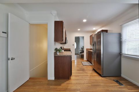 Tiny photo for 512 Park Overlook Drive, Worthington, OH 43085 (MLS # 225040253)