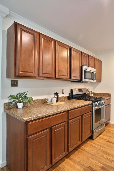 Tiny photo for 512 Park Overlook Drive, Worthington, OH 43085 (MLS # 225040253)