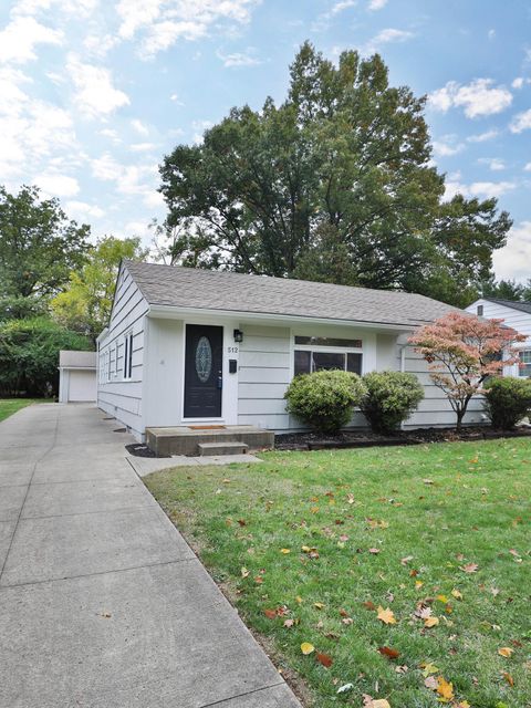 Tiny photo for 512 Park Overlook Drive, Worthington, OH 43085 (MLS # 225040253)