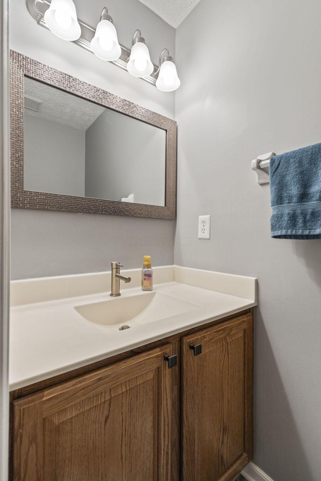 1933 Winter Creek Court, Grove City, Ohio image 33