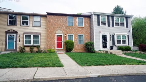 Photo of 2953 Talbrock Circle, Dublin, OH 43017 (MLS # 226013937)