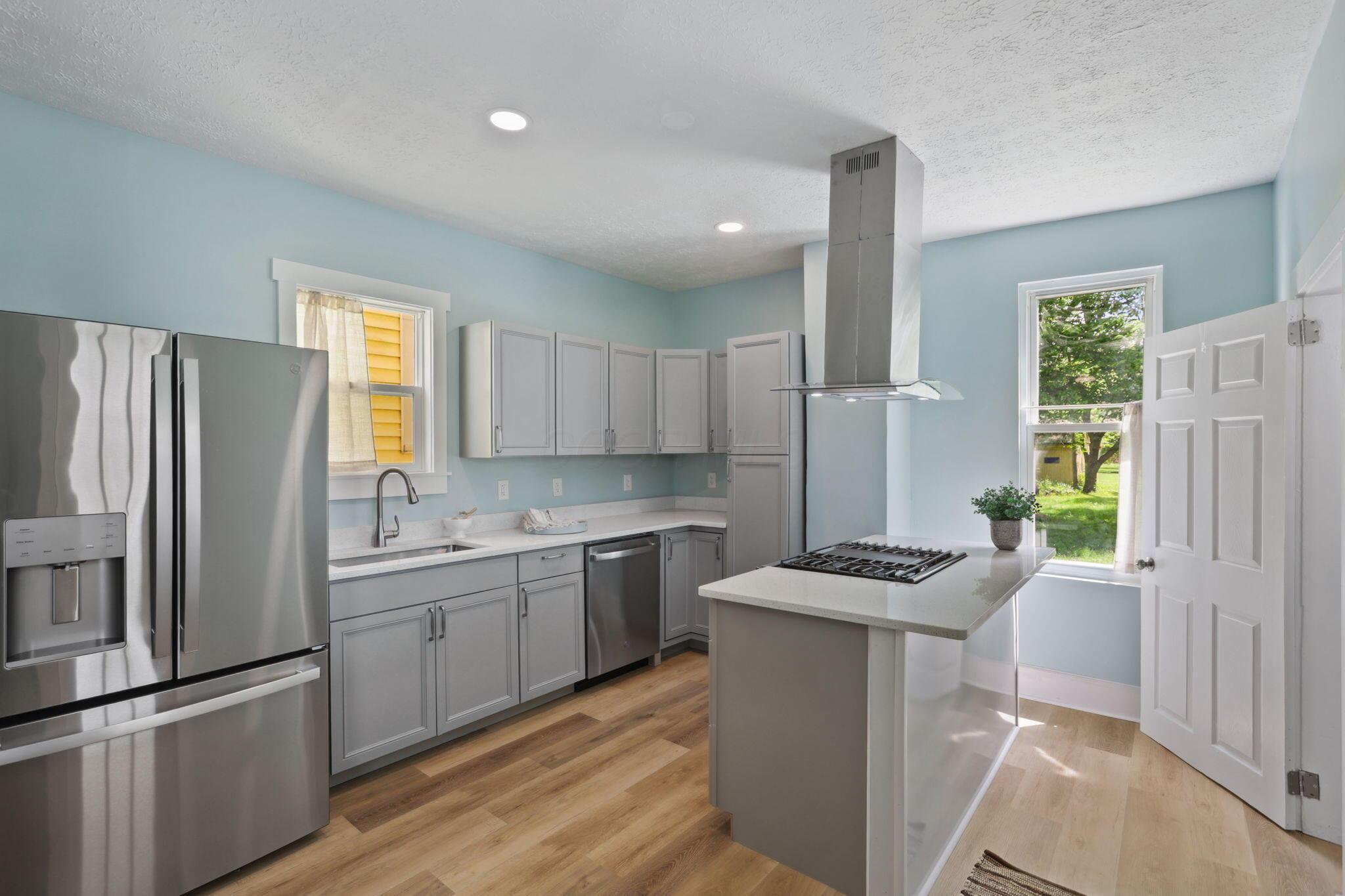 126 S Cherry Street, Lancaster, Ohio image 2