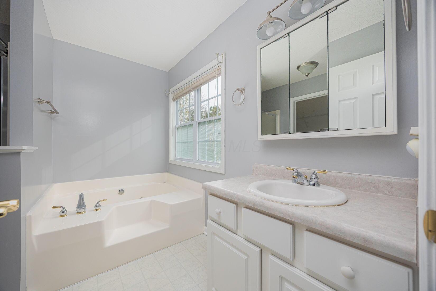 55 E Scioto Drive, Powell, Ohio image 30