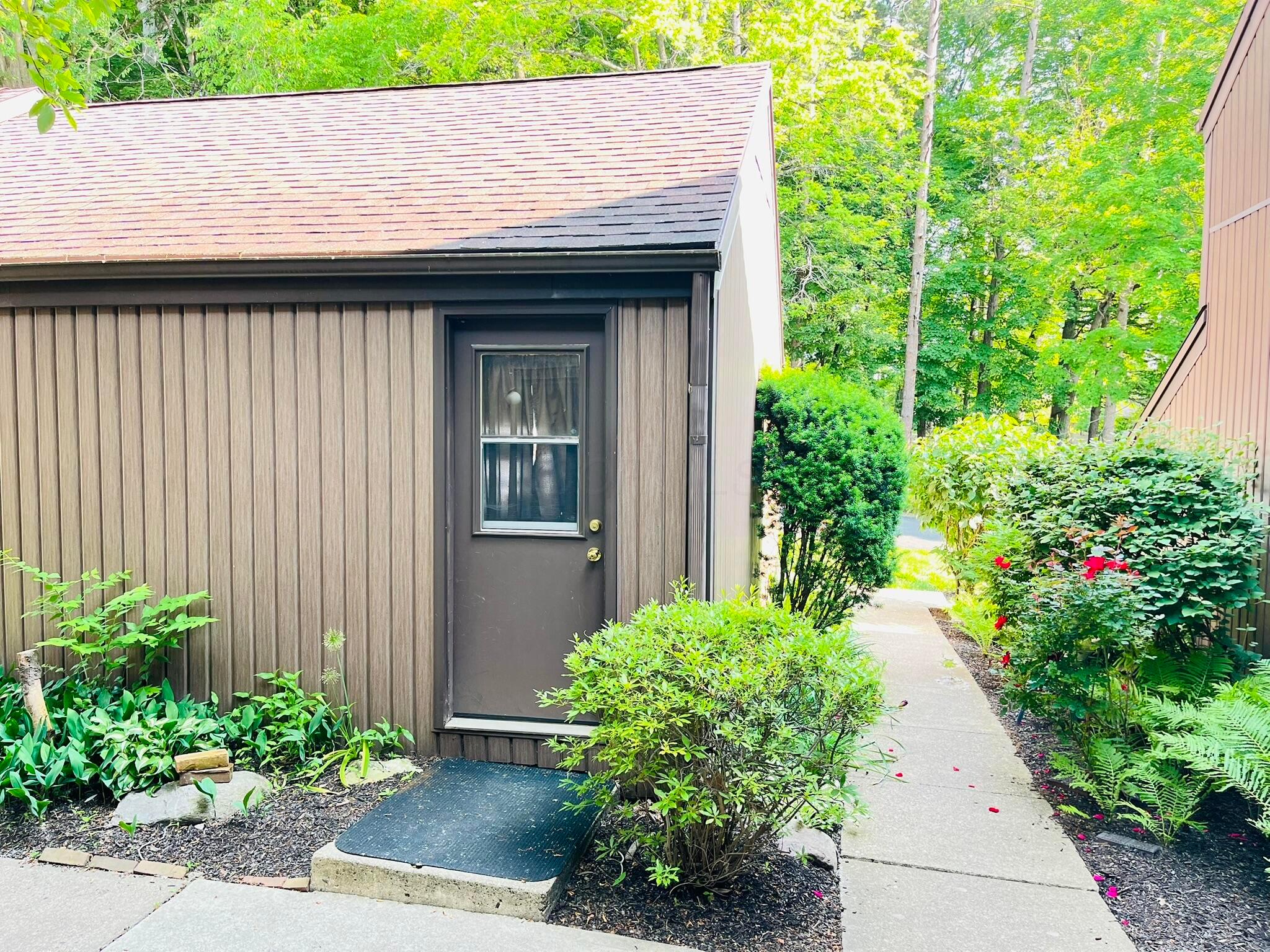 691 Tall Oaks Court, Newark, Ohio image 25