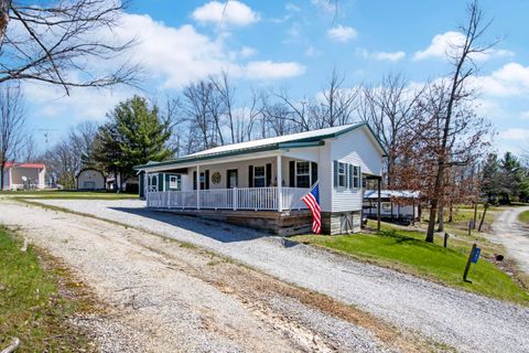Photo of 367 Alogonquion Autumn Road, Loudonville, OH 44842 (MLS # 226011614)