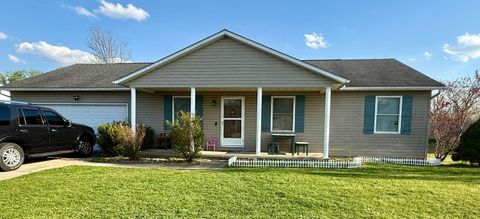 Photo of 653 Riverbirch Road, Washington Court House, OH 43160 (MLS # 226011294)