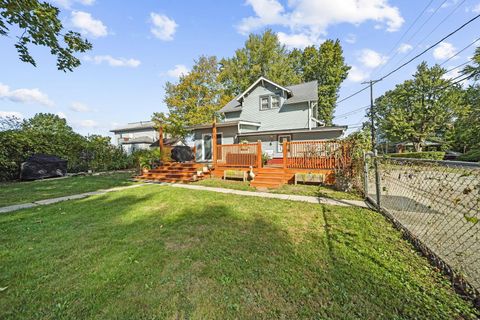 Tiny photo for 221 W Oakwood Avenue, Bucyrus, OH 44820 (MLS # 225037613)