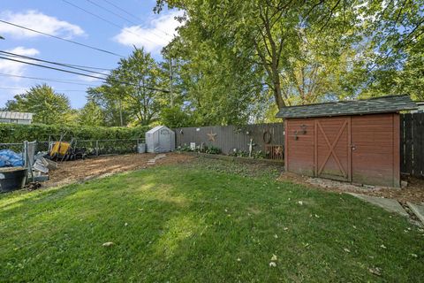 Tiny photo for 221 W Oakwood Avenue, Bucyrus, OH 44820 (MLS # 225037613)