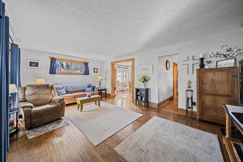 Tiny photo for 221 W Oakwood Avenue, Bucyrus, OH 44820 (MLS # 225037613)