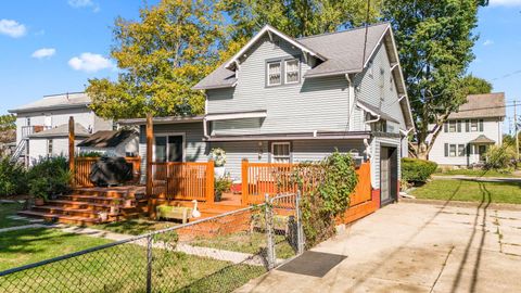 Tiny photo for 221 W Oakwood Avenue, Bucyrus, OH 44820 (MLS # 225037613)